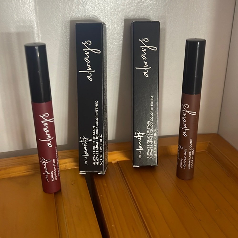 Matte liquid lipstick- labial líquido matte jafra
